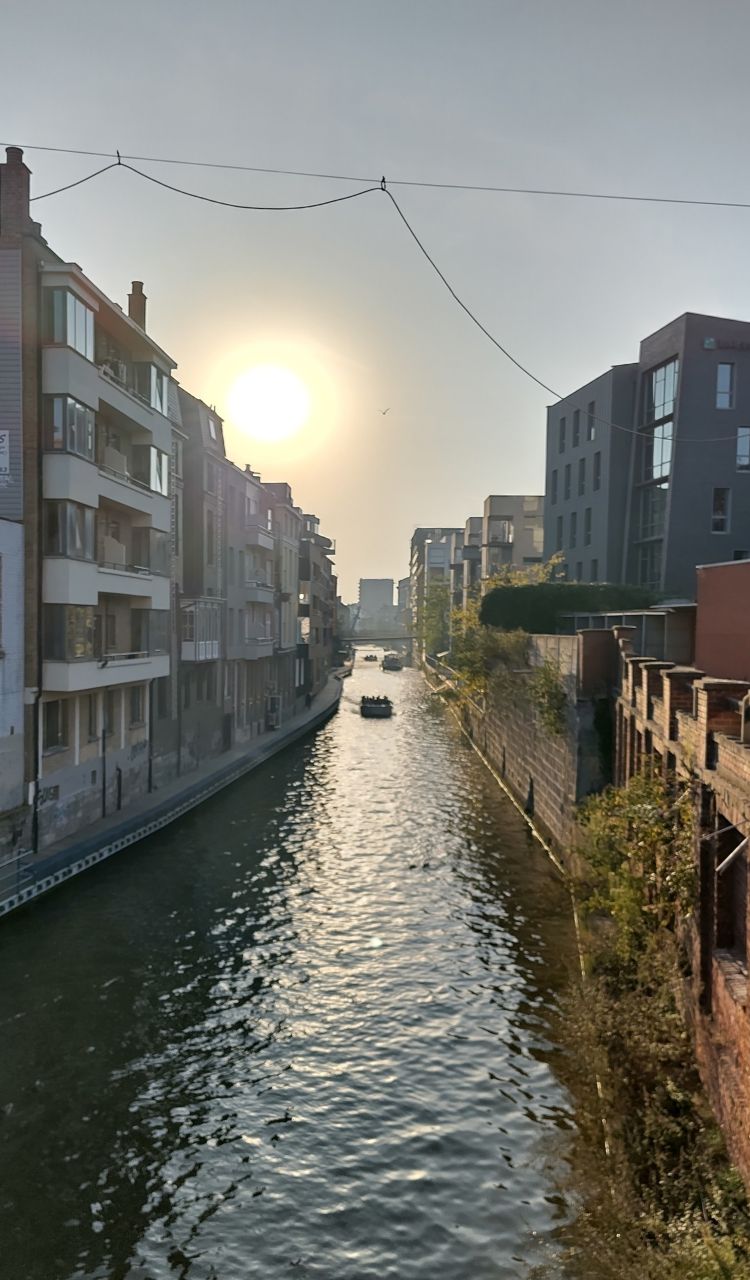 View from Kortedagsteeg as the iPRES boat tour approached the Vooruit Arts Centre